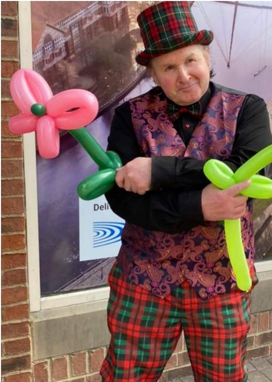 Paul Leeder of Kameleon Artz Balloon Artist Teesside